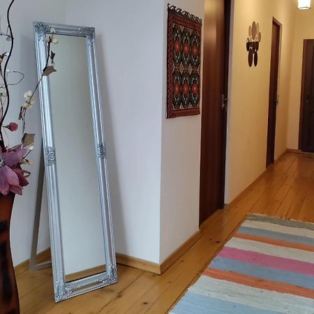 Village House Местия Екстериор снимка