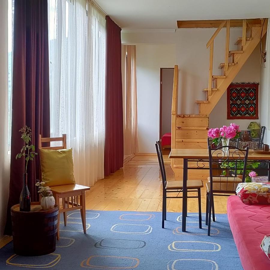 Village House Местия Екстериор снимка