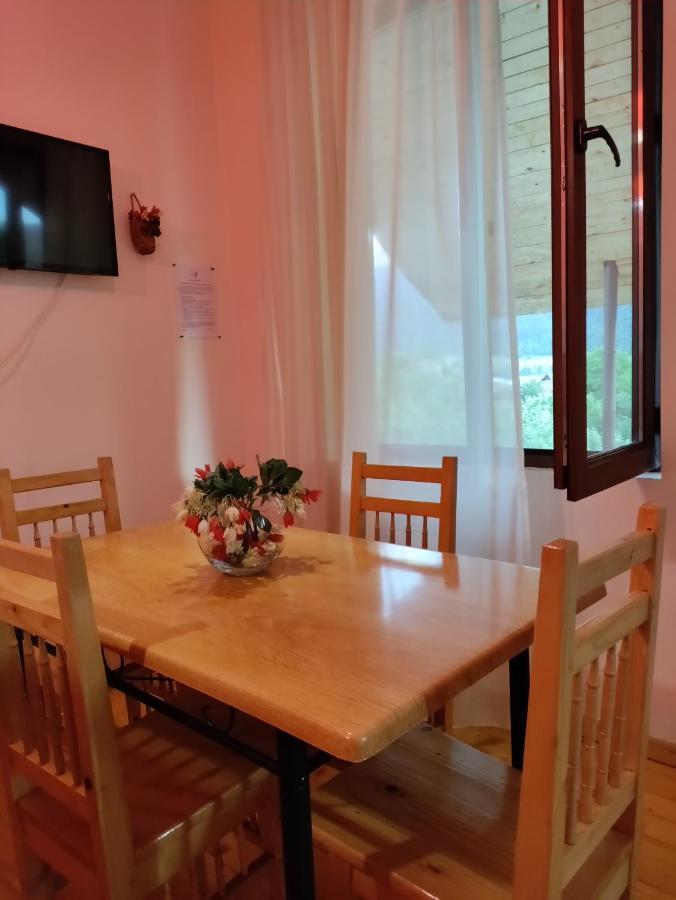 Village House Местия Екстериор снимка