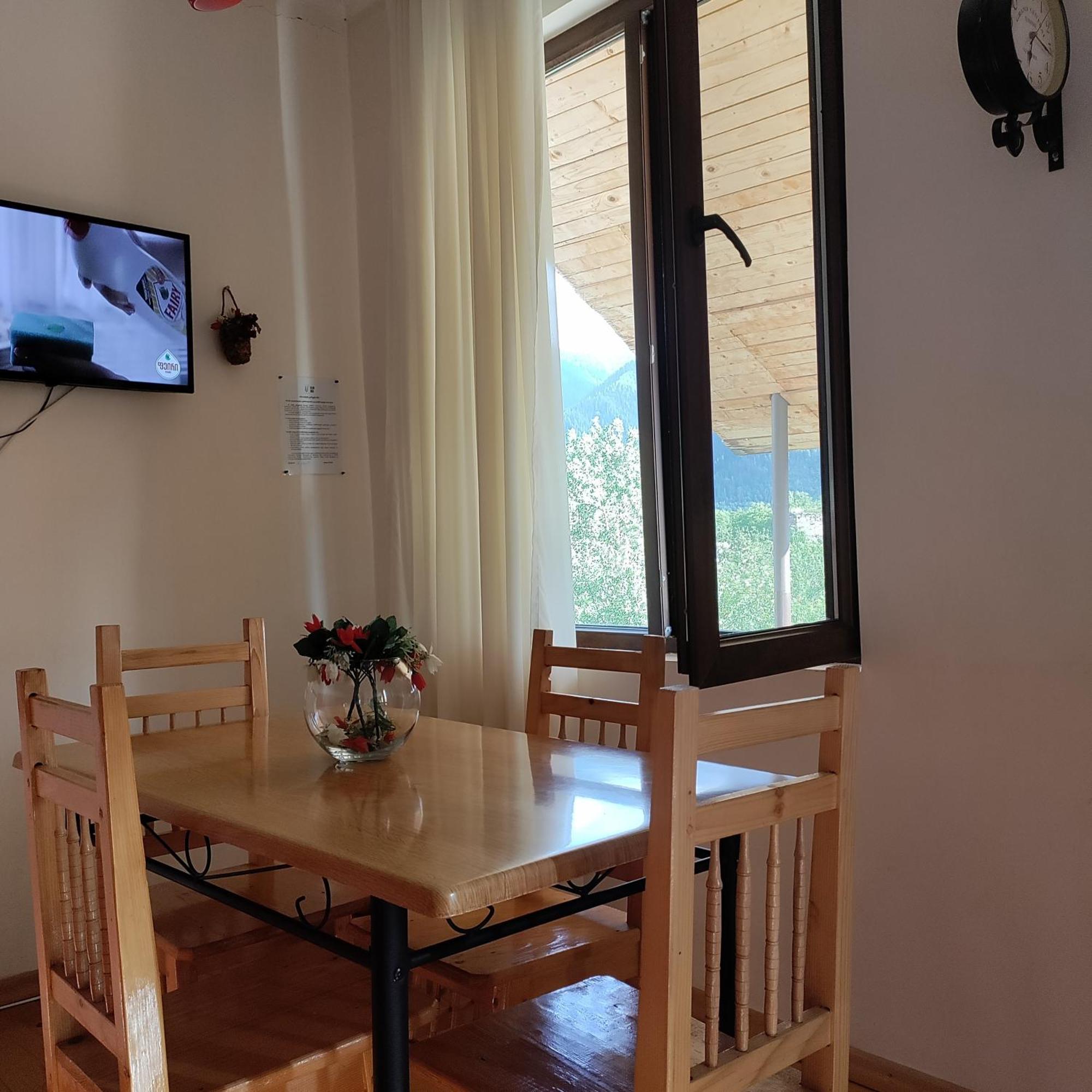Village House Местия Екстериор снимка