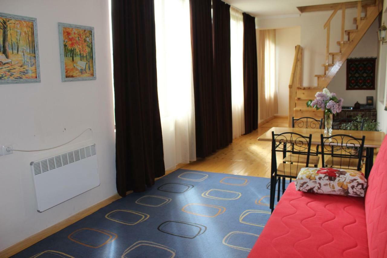 Village House Местия Екстериор снимка
