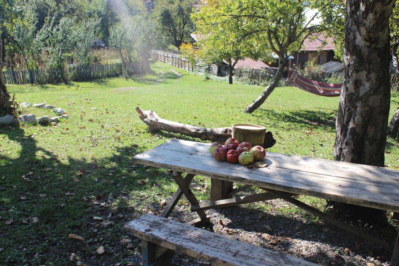 Village House Местия Екстериор снимка
